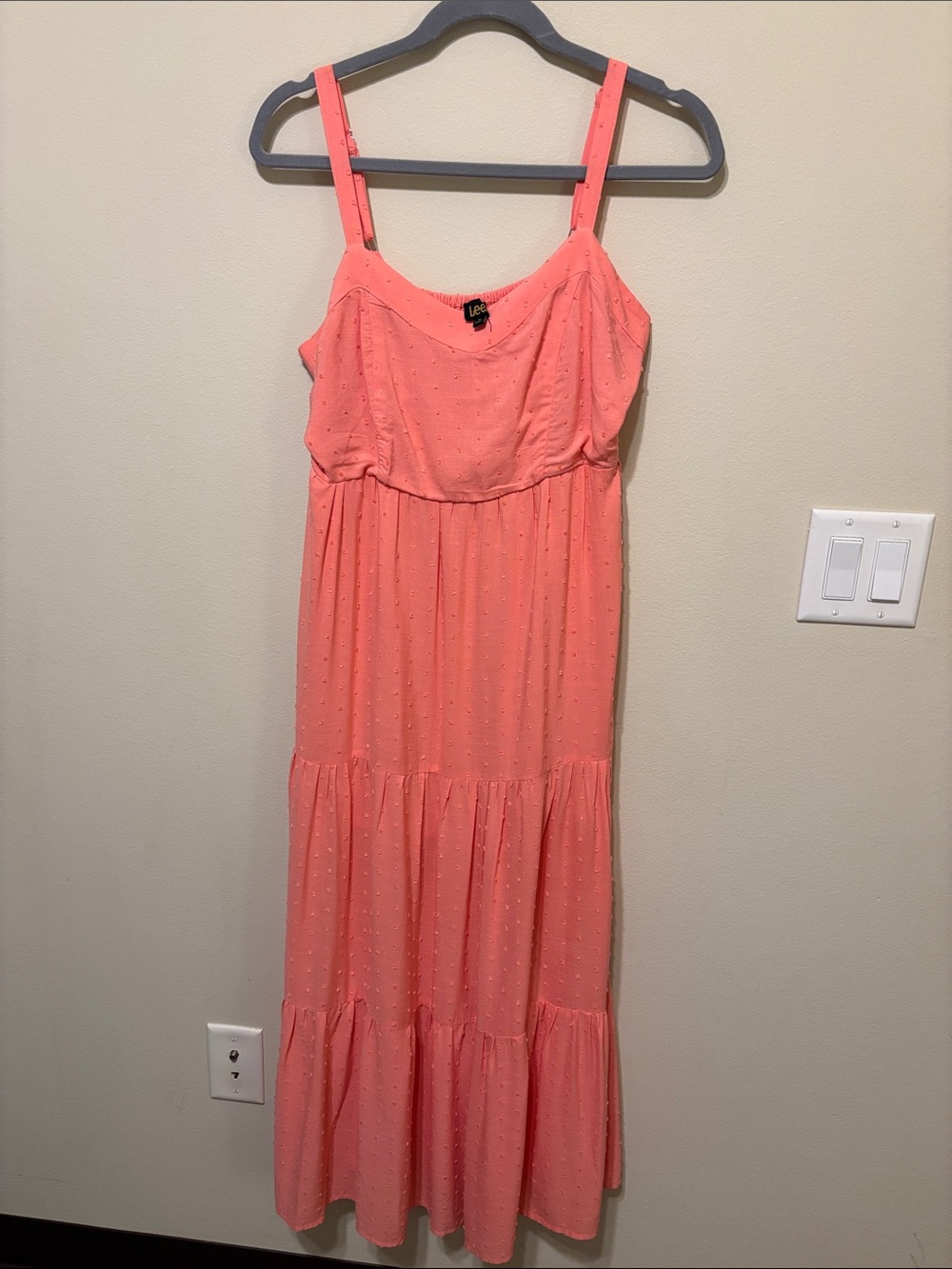 🍑Lee Coral Pink Tiered Maxi Dress with Spaghetti Straps size Medium 🍑